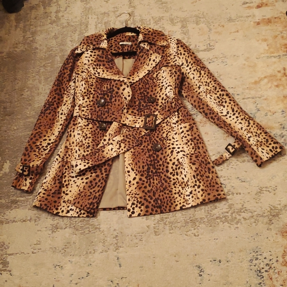 One Time Worn. Fully New. High End Cheetah all seasons around Jacket
